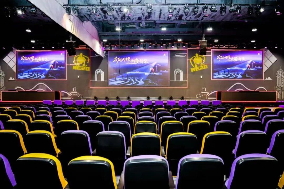 她自己当年 她自己当年